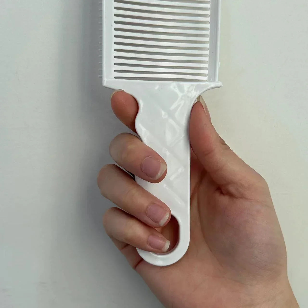 1pc Hair cutting aids Plastic Flat head push Trimming comb Men's trimming Design major Flat comb Dedicated to hair salons